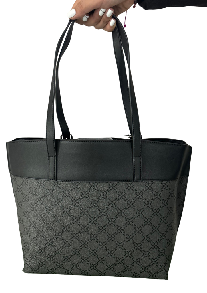 ​Cartera Nine West